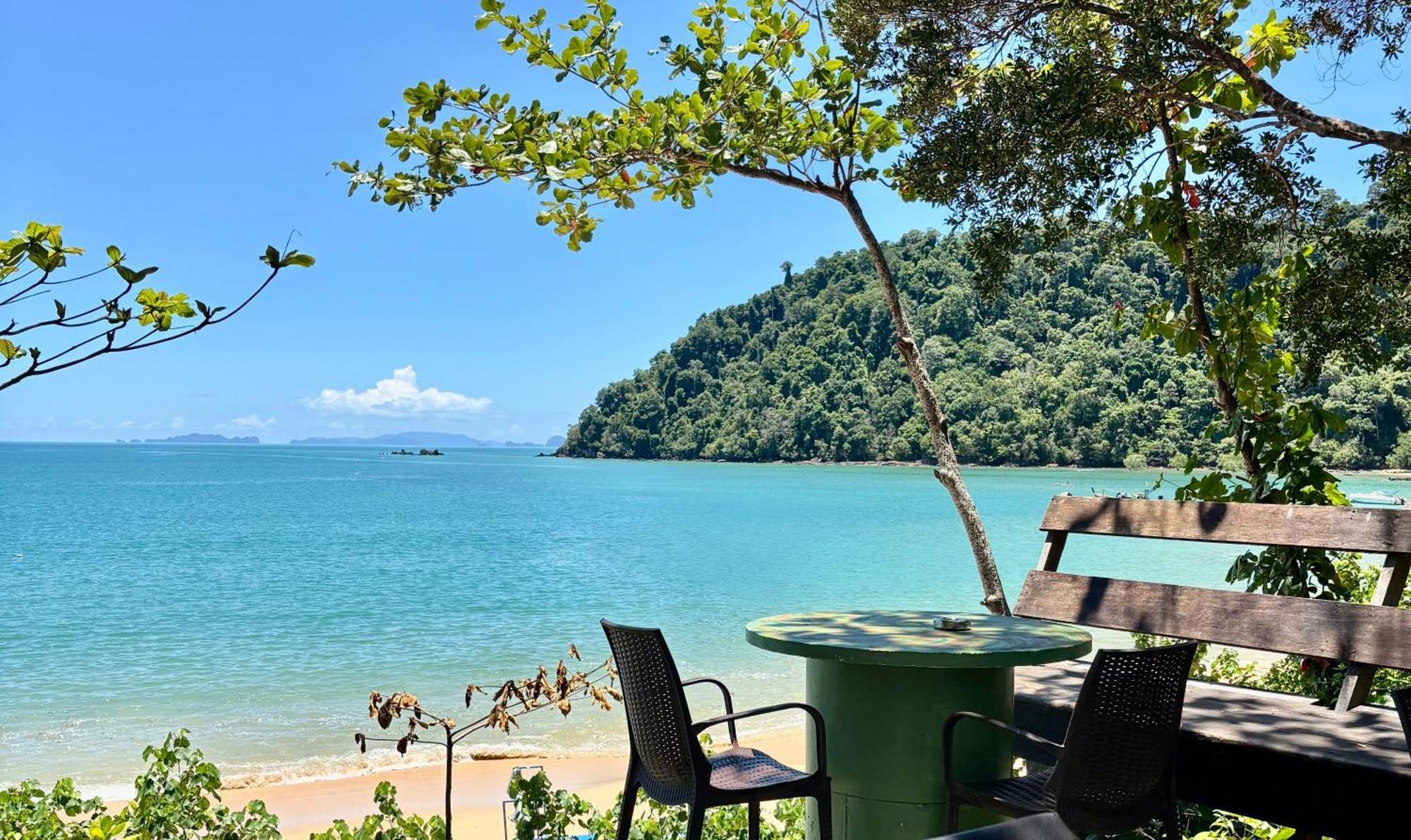 Starlight Beach Resort Koh Phayam Exterior foto